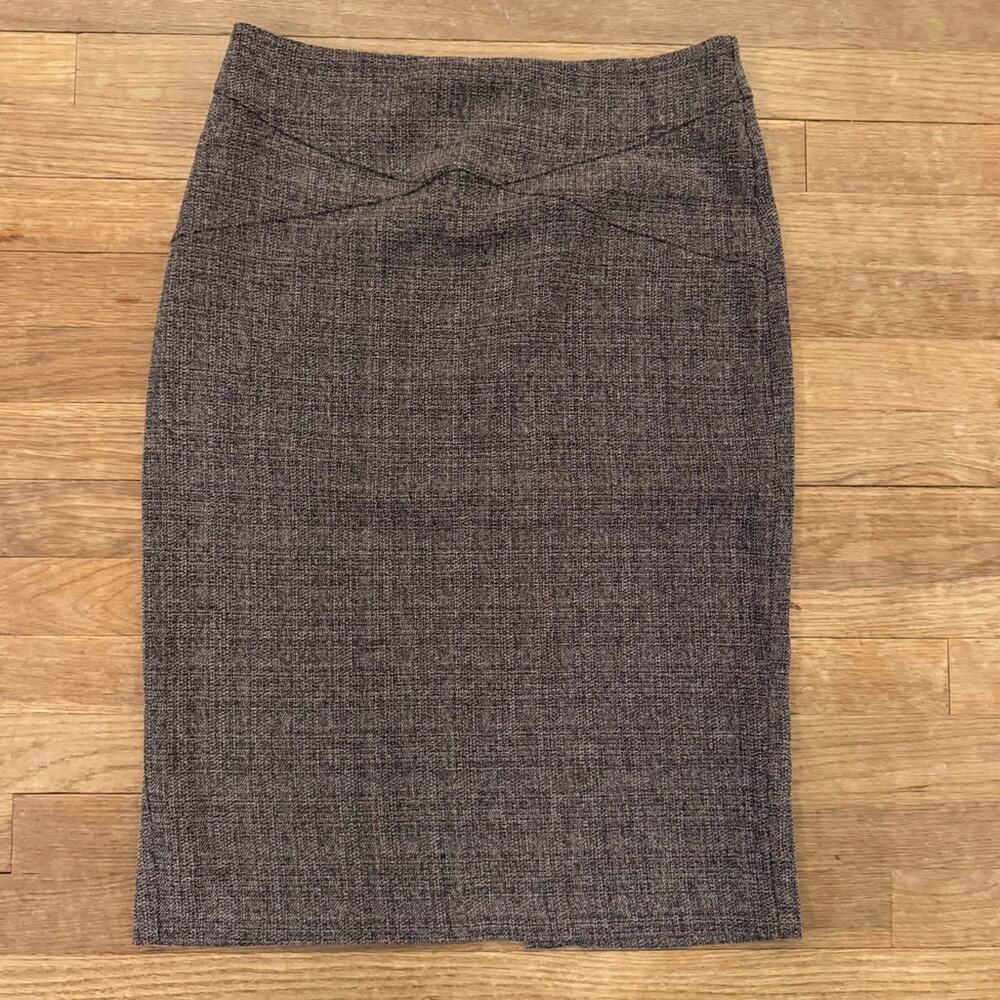 7th Avenue brown textured midi pencil skirt size 6
b64